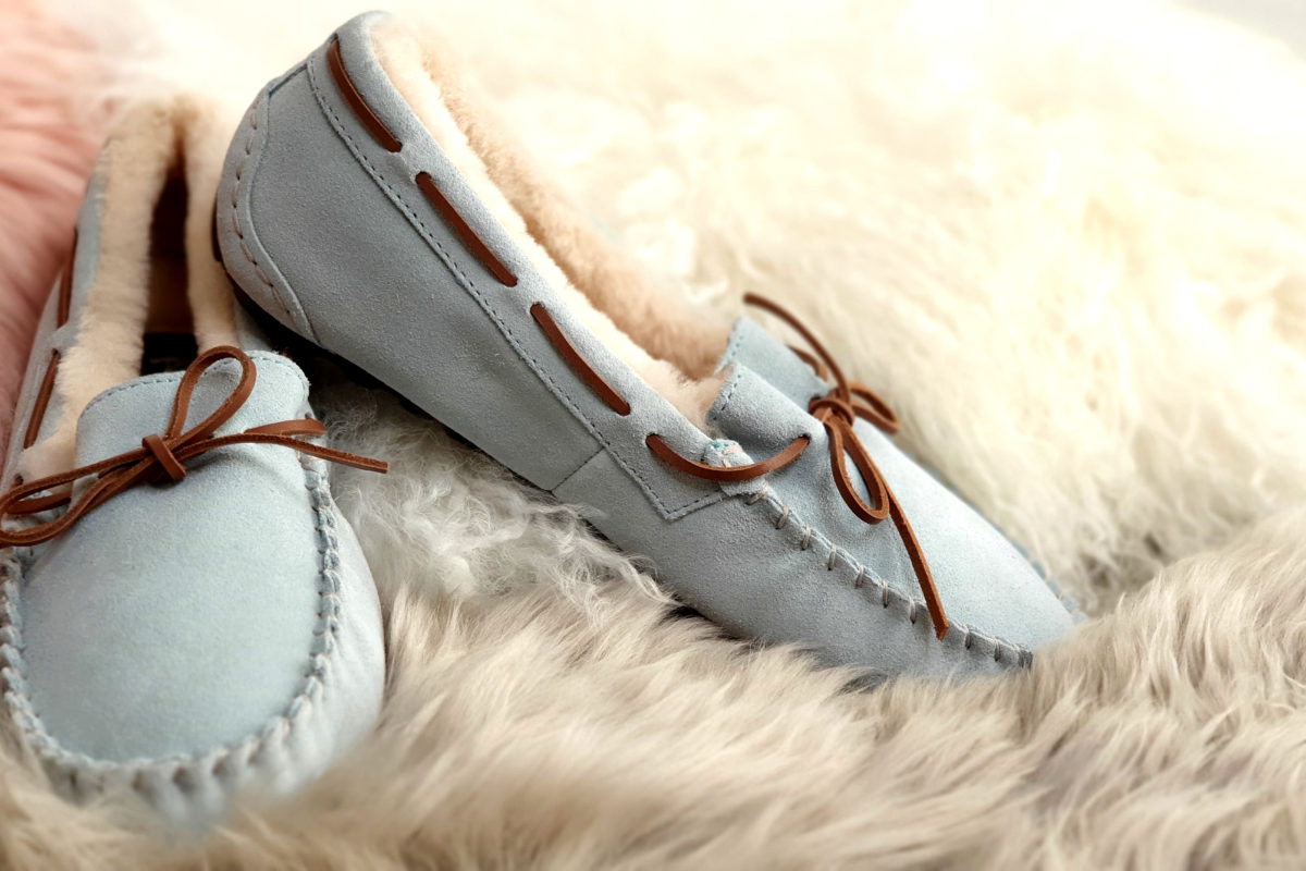 Sheepskin slippers or Sheepskin boots ? Mothers Day Present Blog ...