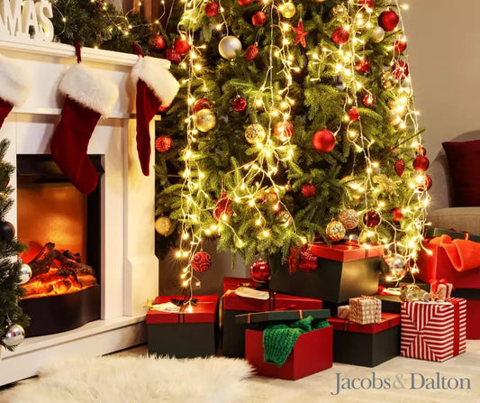 How to Make the Perfect Christmas Eve Box