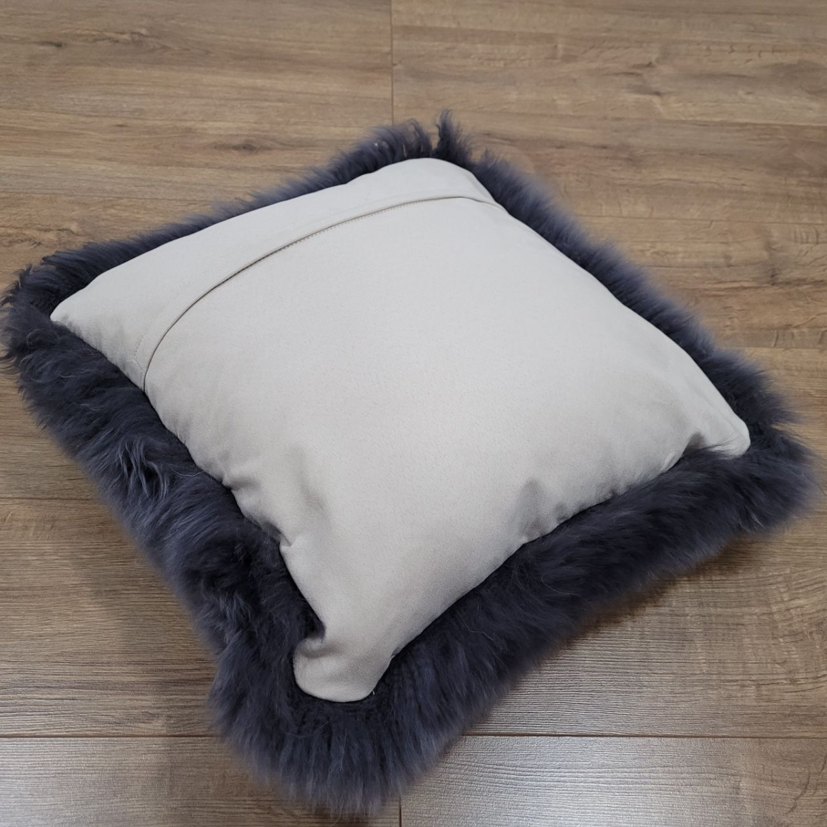 Long Wool Cushion
