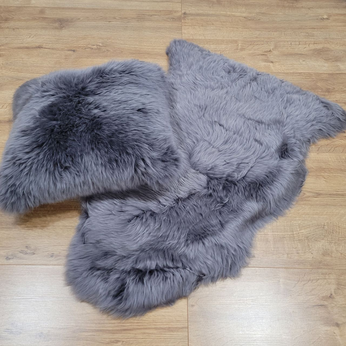 Long Wool Cushion