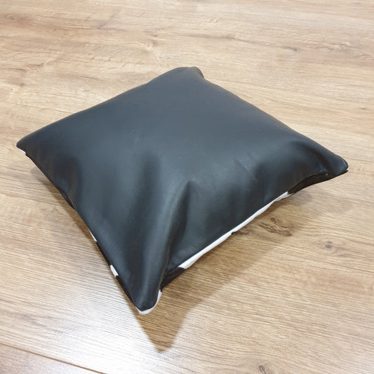 Calfskin cushion with leather back