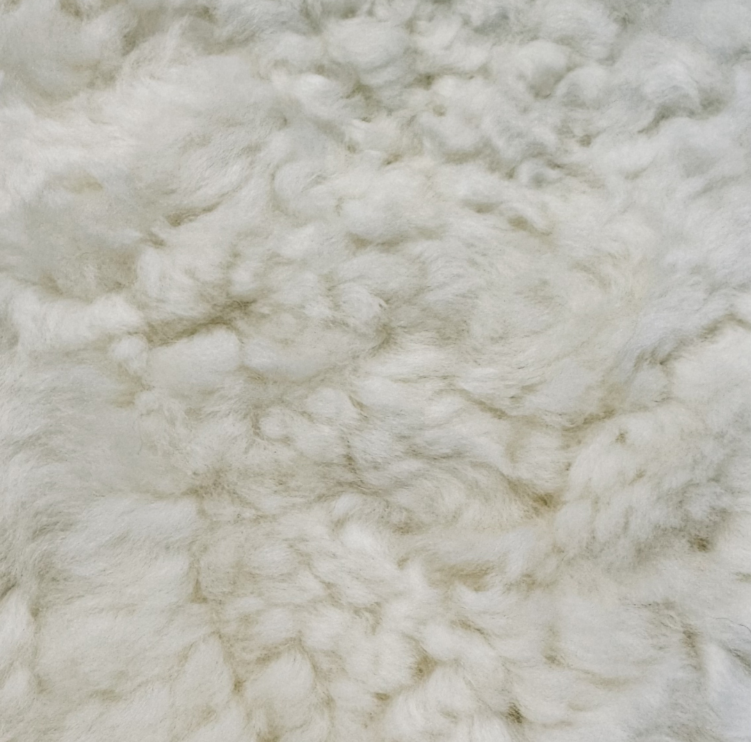 Short Wool Cushion
