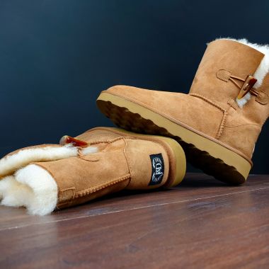 ladies sheepskin boots